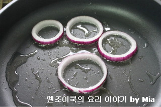 한 여름의 별미 【애호박 순대와 양파링 전】