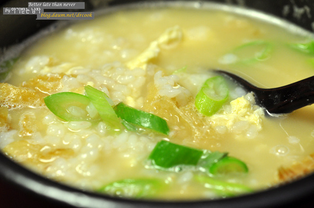 시원하고 담백한 맛의 지존...황태해장국밥