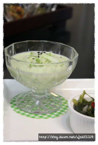 콩국수...꼬소한 서리태콩국물