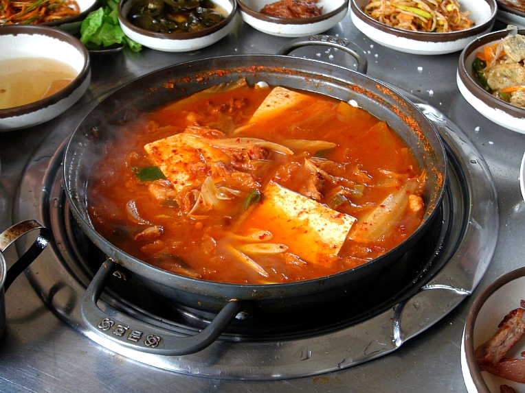 짜투리 연탄구이집 '명리동식당'