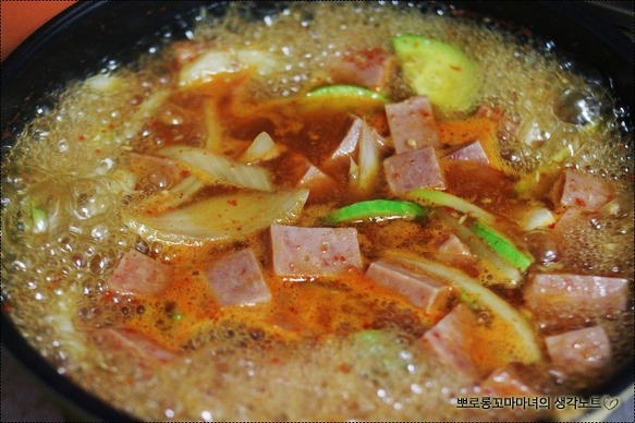 간단하게 해먹을 수 있는 스팸찌개 만들기