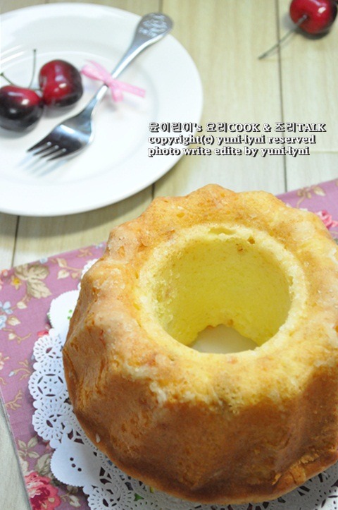 촉촉하고 부드러운 요거트 건과일 케이크
