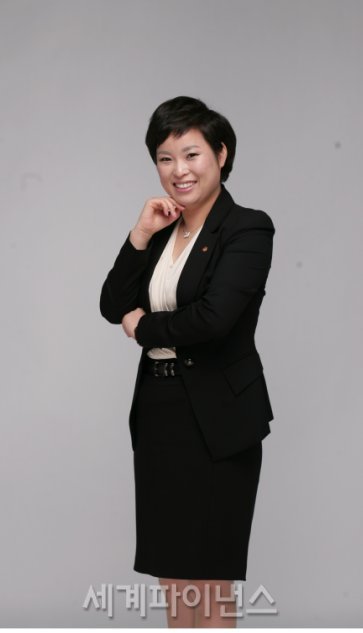 대한생명 정미경 [ 혼자 보험 팔아 총매출 820억, 연봉 10억…어떻게 영업했길래 ]
