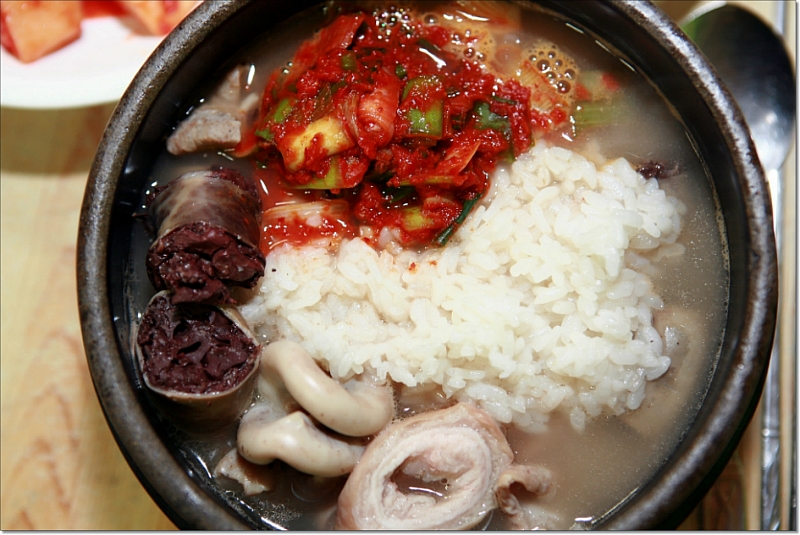 뚝배기순대국밥 이미지