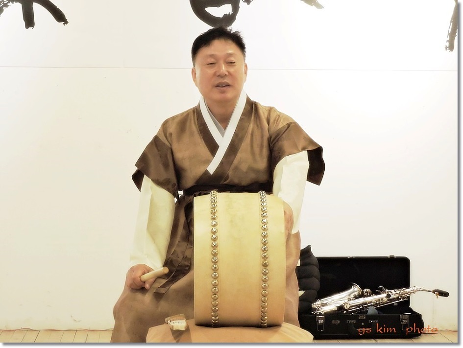 석다담소 (石茶談笑) 개장식장에서 ,,,