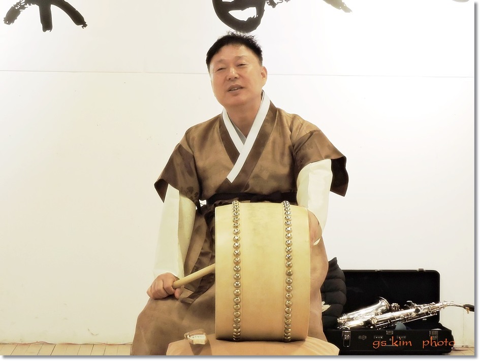 석다담소 (石茶談笑) 개장식장에서 ,,,