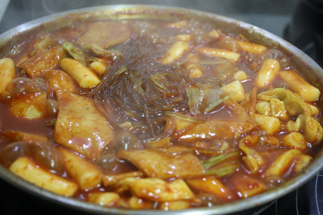 칭구떡볶이 이미지
