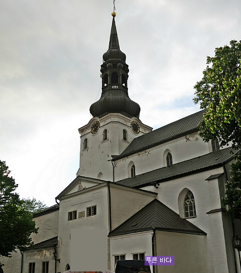 [에스토니아 탈린] 구 시가지, 올라프 성당, 니콜라스 교회, 검은머리형제애 회관, 세자매 건물, NUKU Museum 
