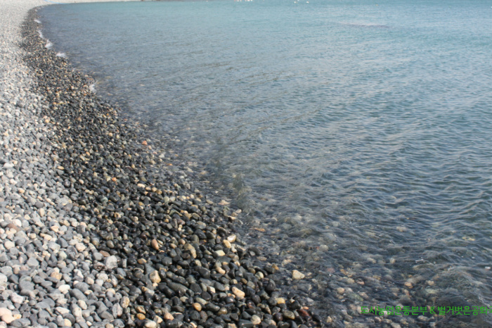 한산면 추봉도 봉암해수욕장과 겨울 텃밭