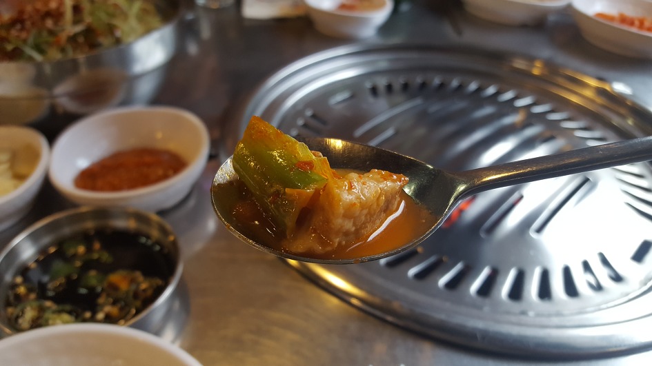 놀란돼지 이미지