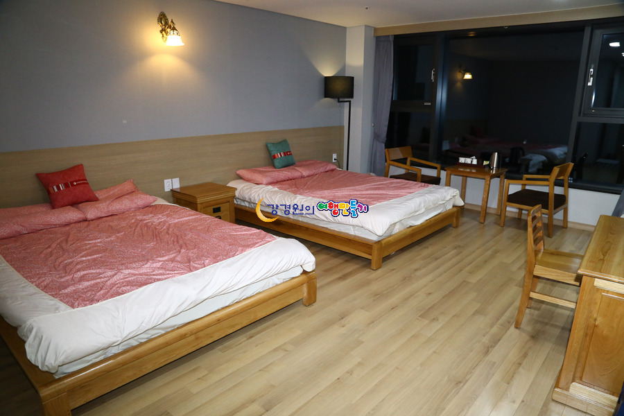 산청한방테마파크 동의보감촌 경남 산청특산물 기바위빵 농특산물판매장 산청한방가족호텔 기념품 웰니스관광 